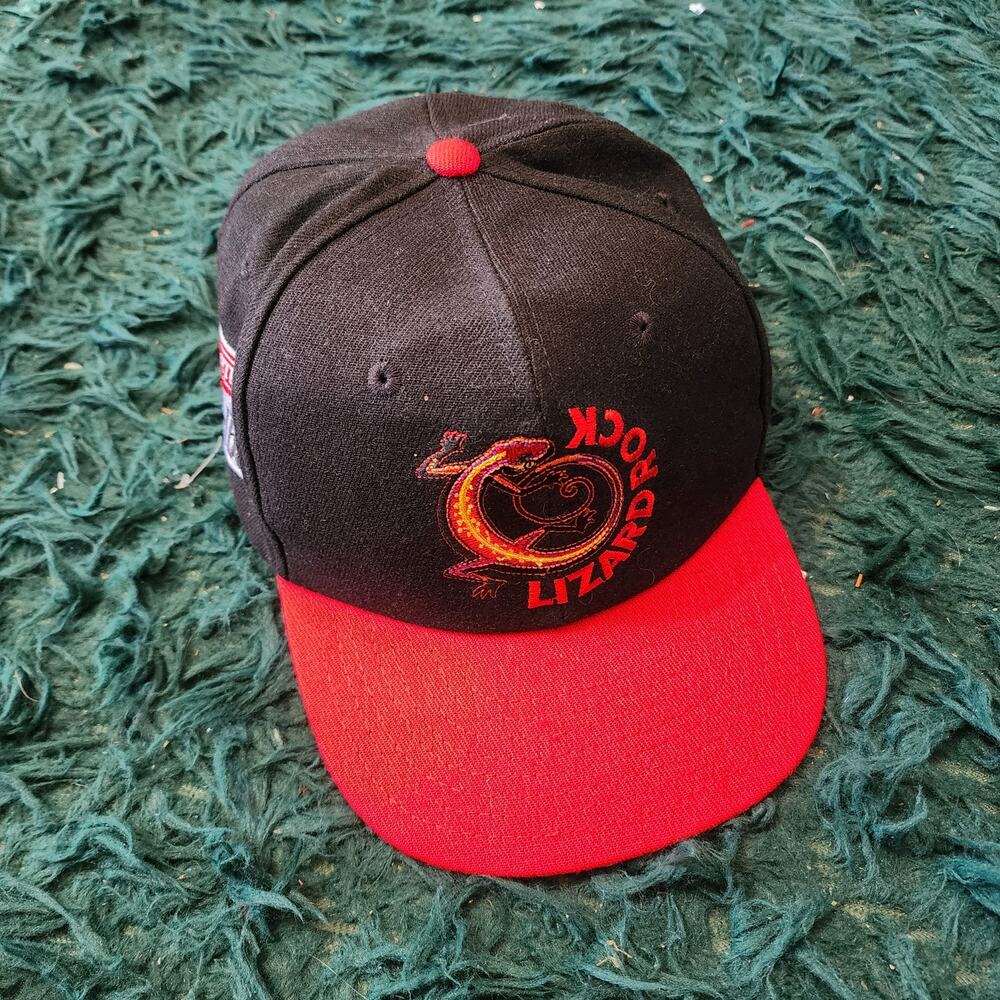 Vintage Marlboro Lizard Rock Leather Strap Hat Adventure Team 90s Cap